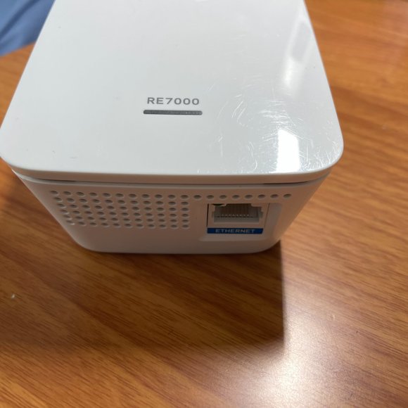 Linksys RE7000 Max Stream AC1900 Repeater Wi-Fi Extender - Picture 6 of 8